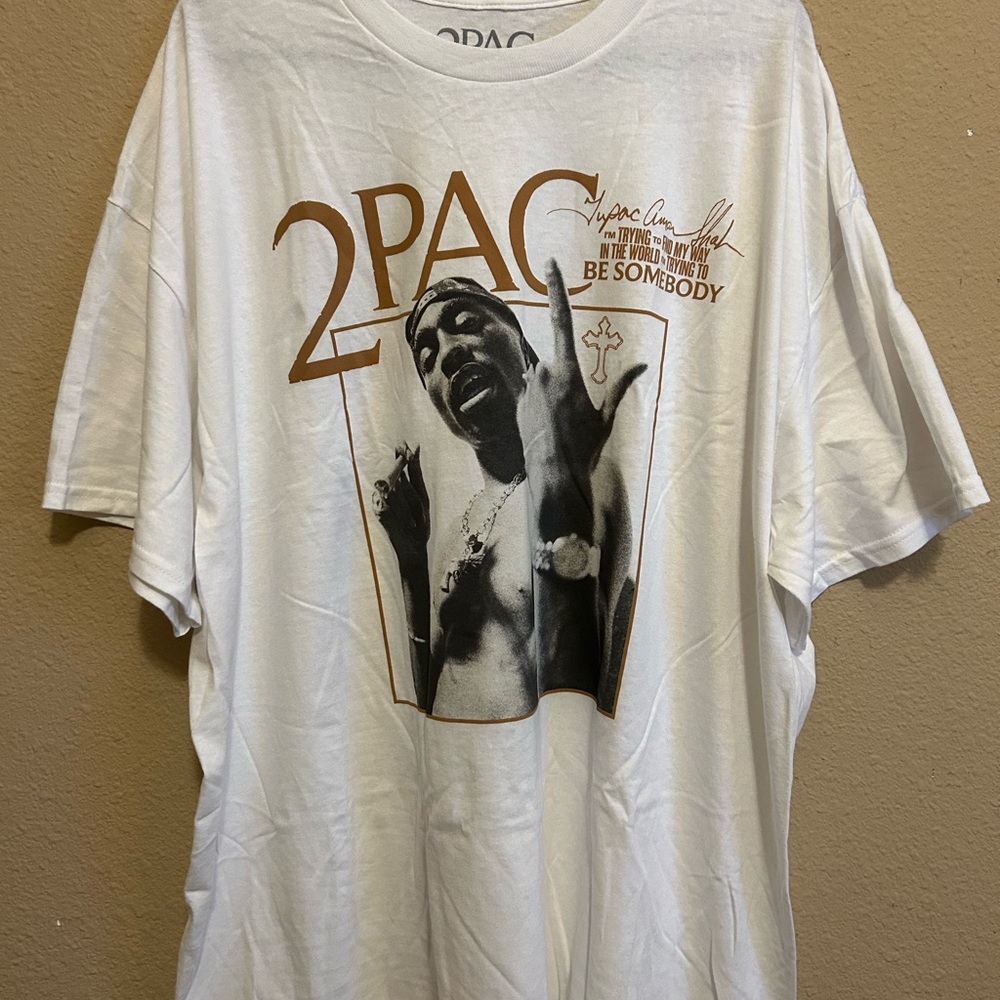 2PAC Graphic T-Shirt size 2xl